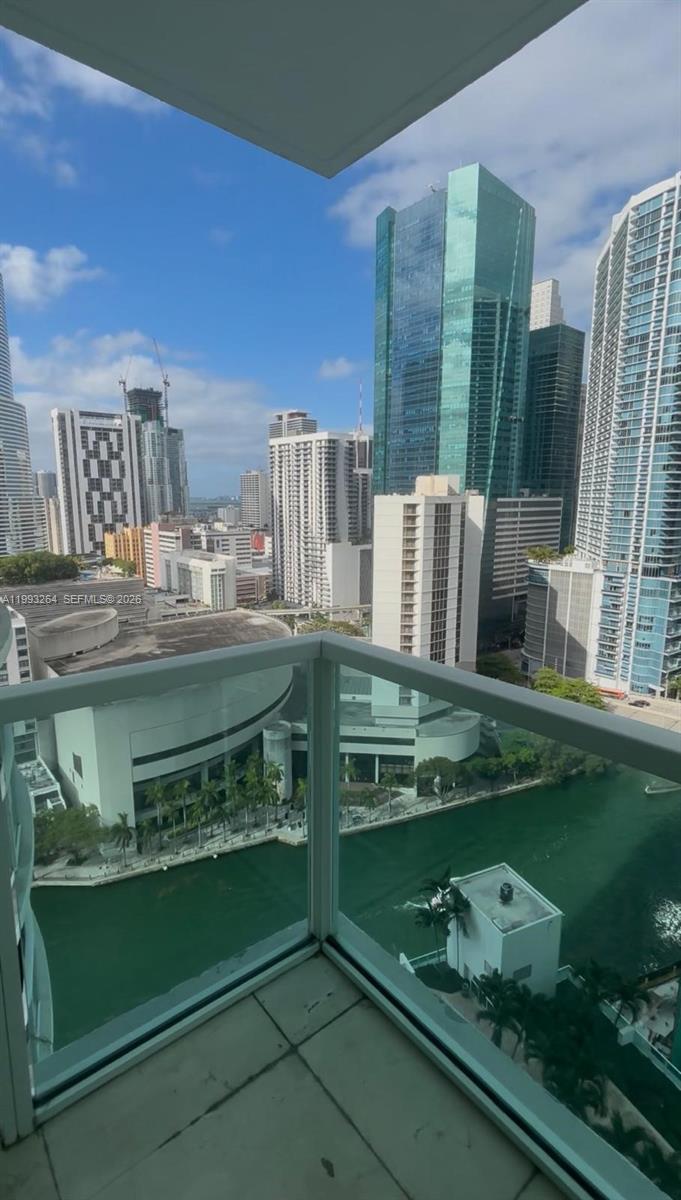 31 SE 5th St #2708, Miami FL 33131