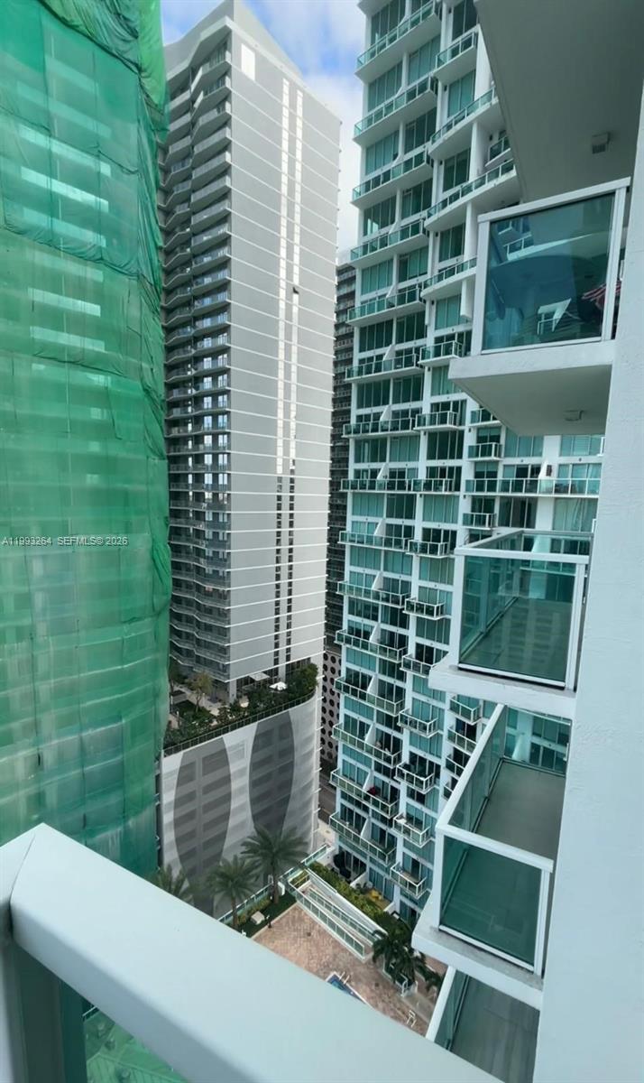 31 SE 5th St #2708, Miami FL 33131