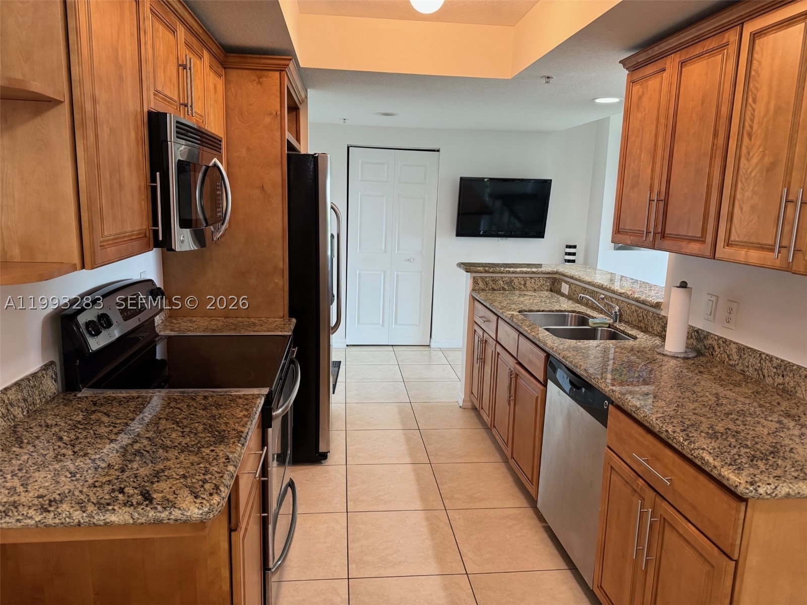 3530 SW 22nd St #706, Miami FL 33145