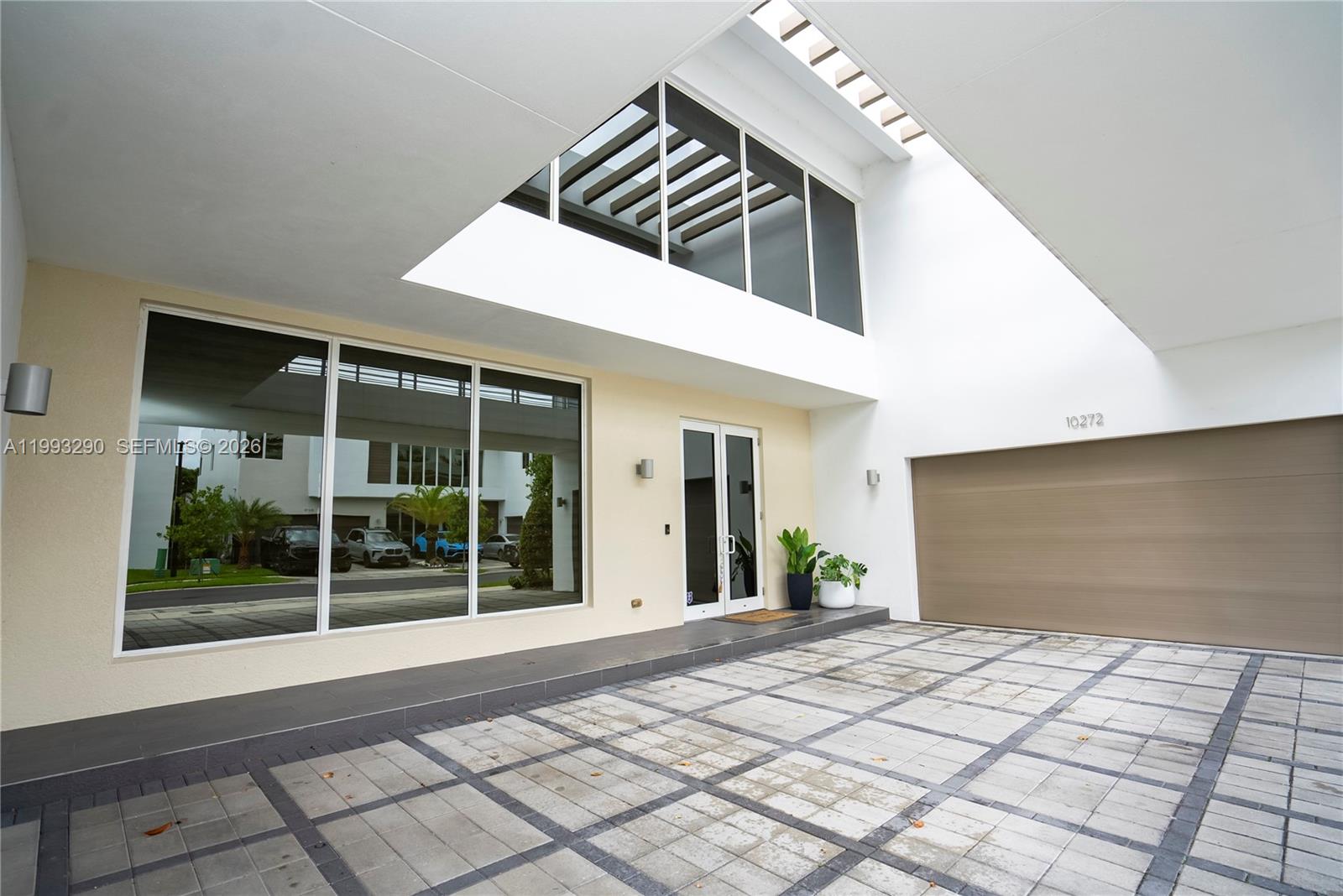 10272 NW 75th Ter, Doral FL 33178