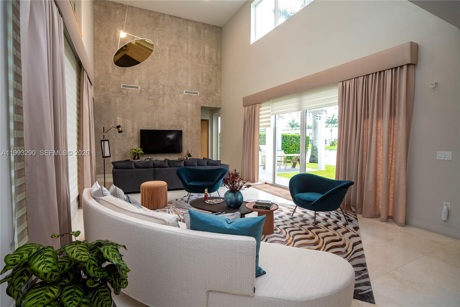 10272 NW 75th Ter, Doral FL 33178
