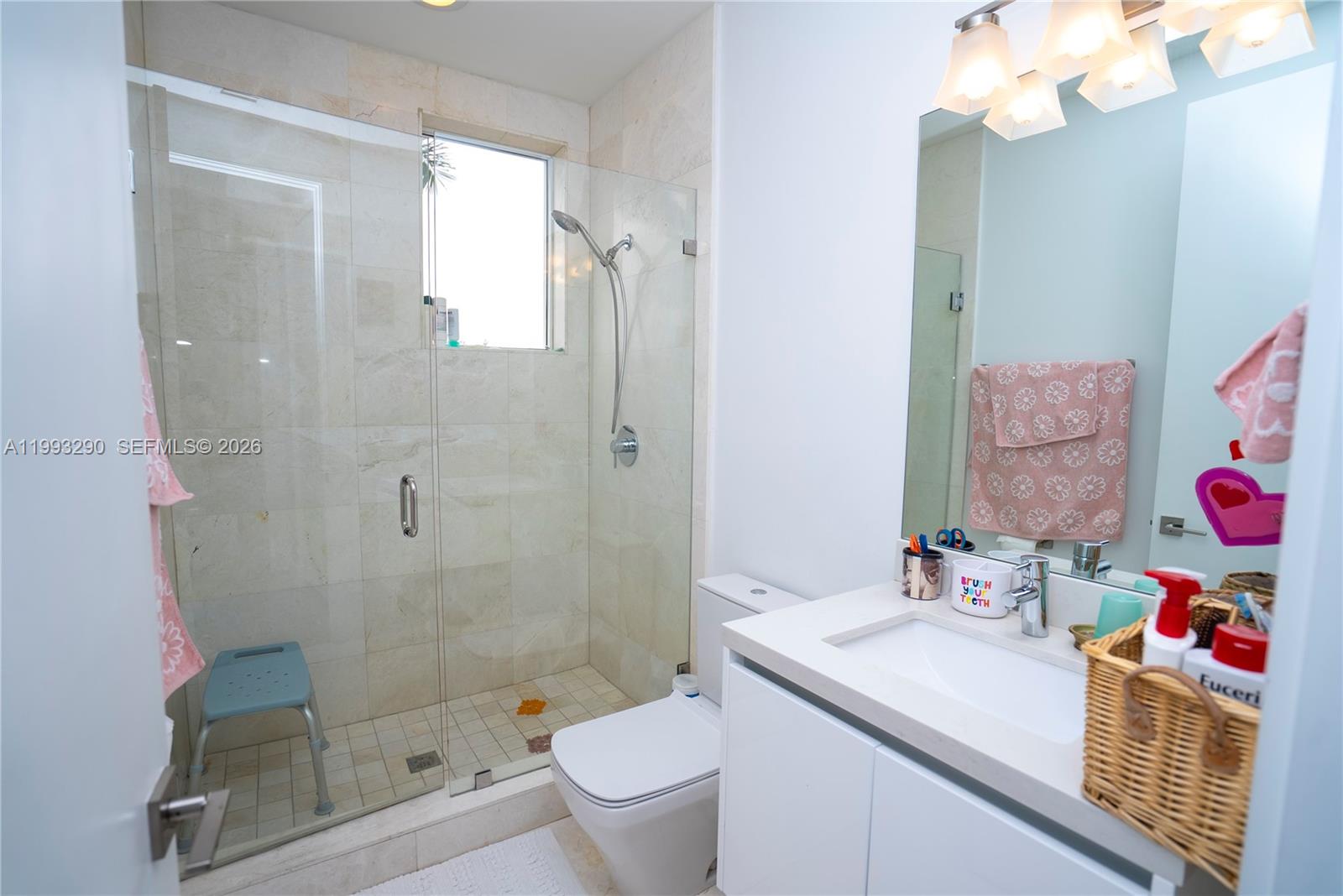 10272 NW 75th Ter, Doral FL 33178