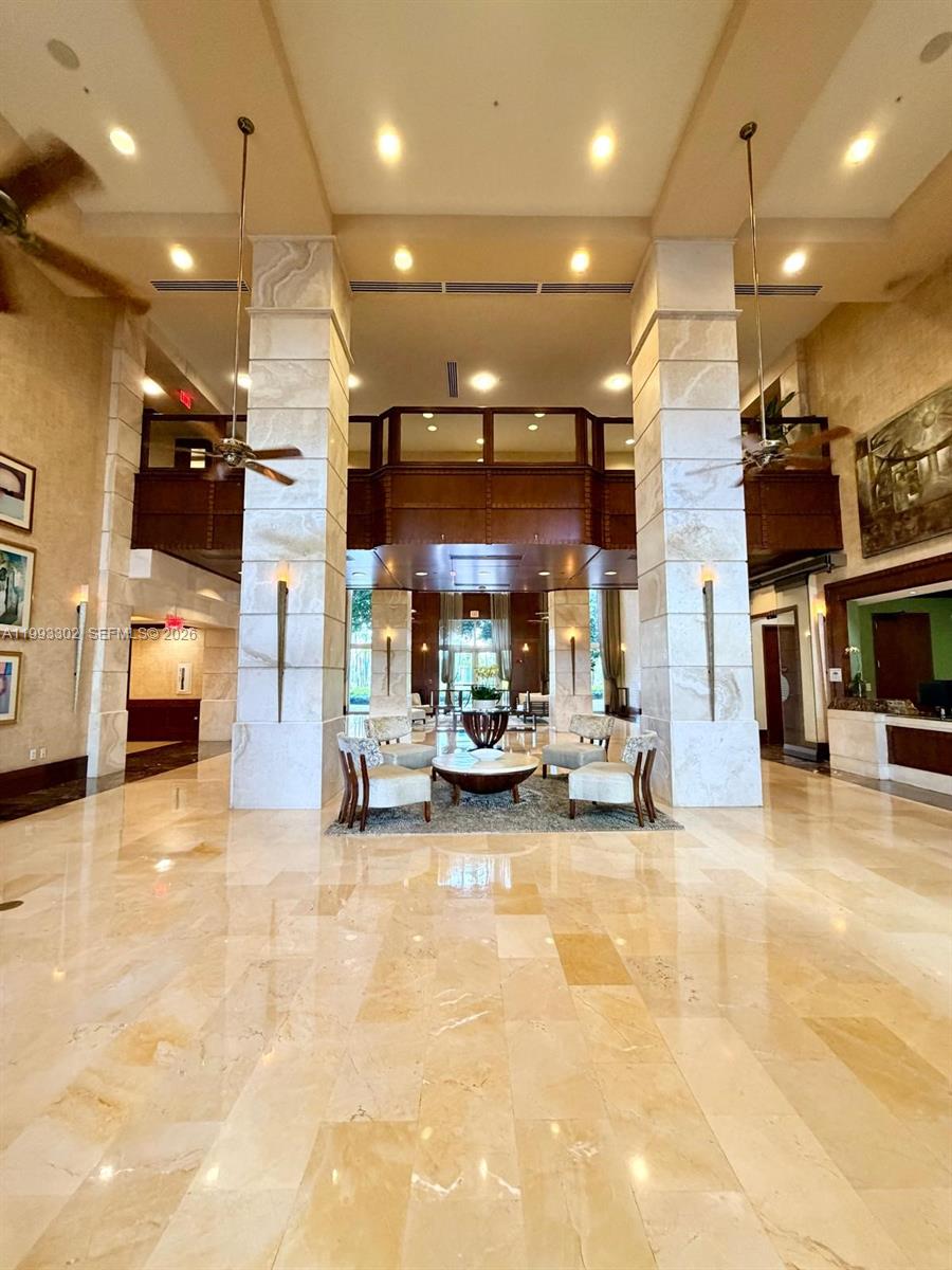 19501 W Country Club Dr #1011, Aventura FL 33180