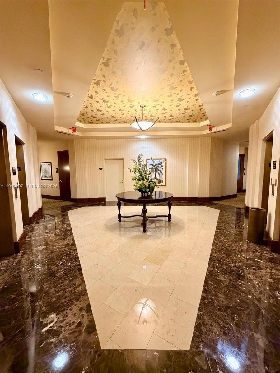 19501 W Country Club Dr #1011, Aventura FL 33180
