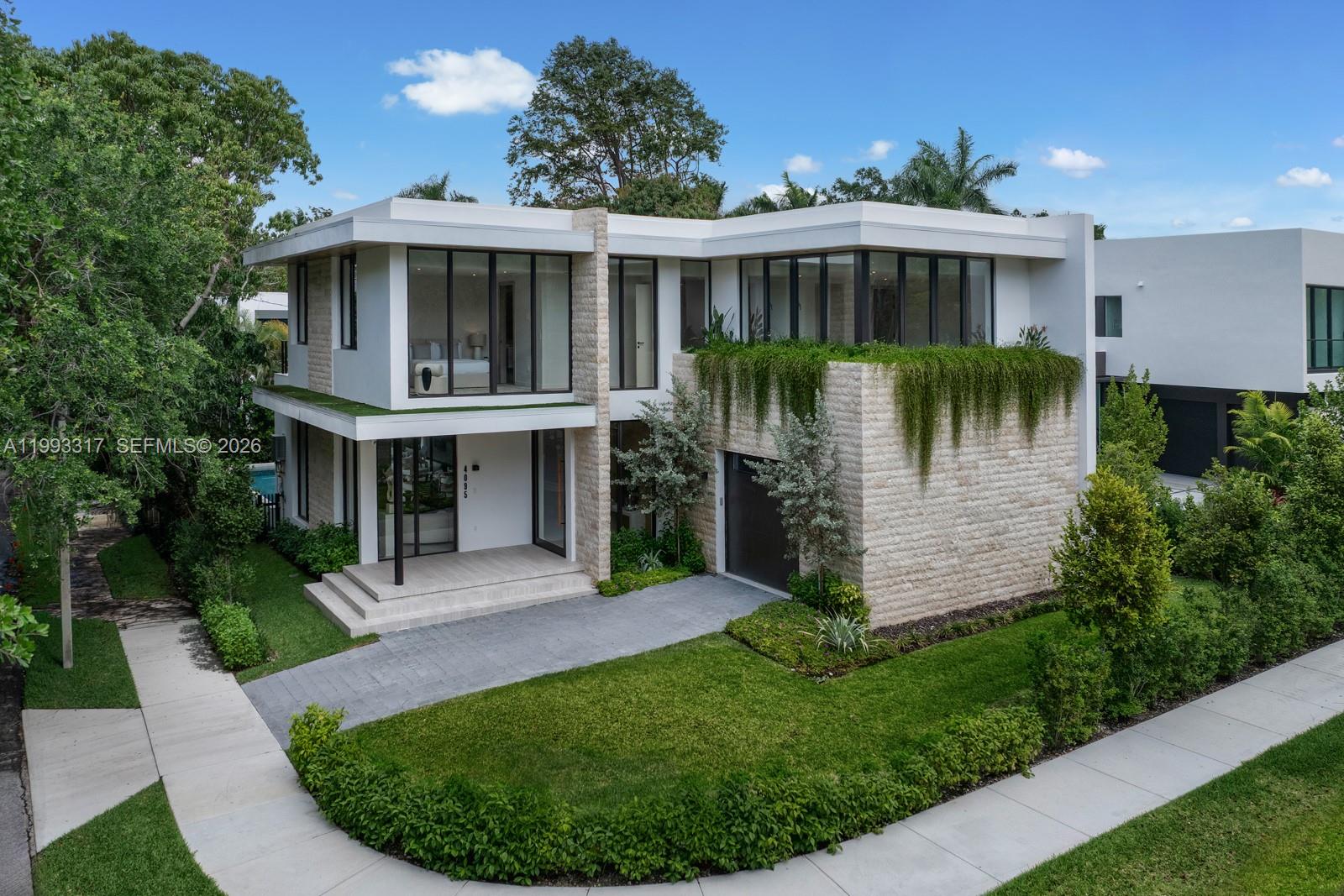 4095 Hardie Ave, Miami FL 33133