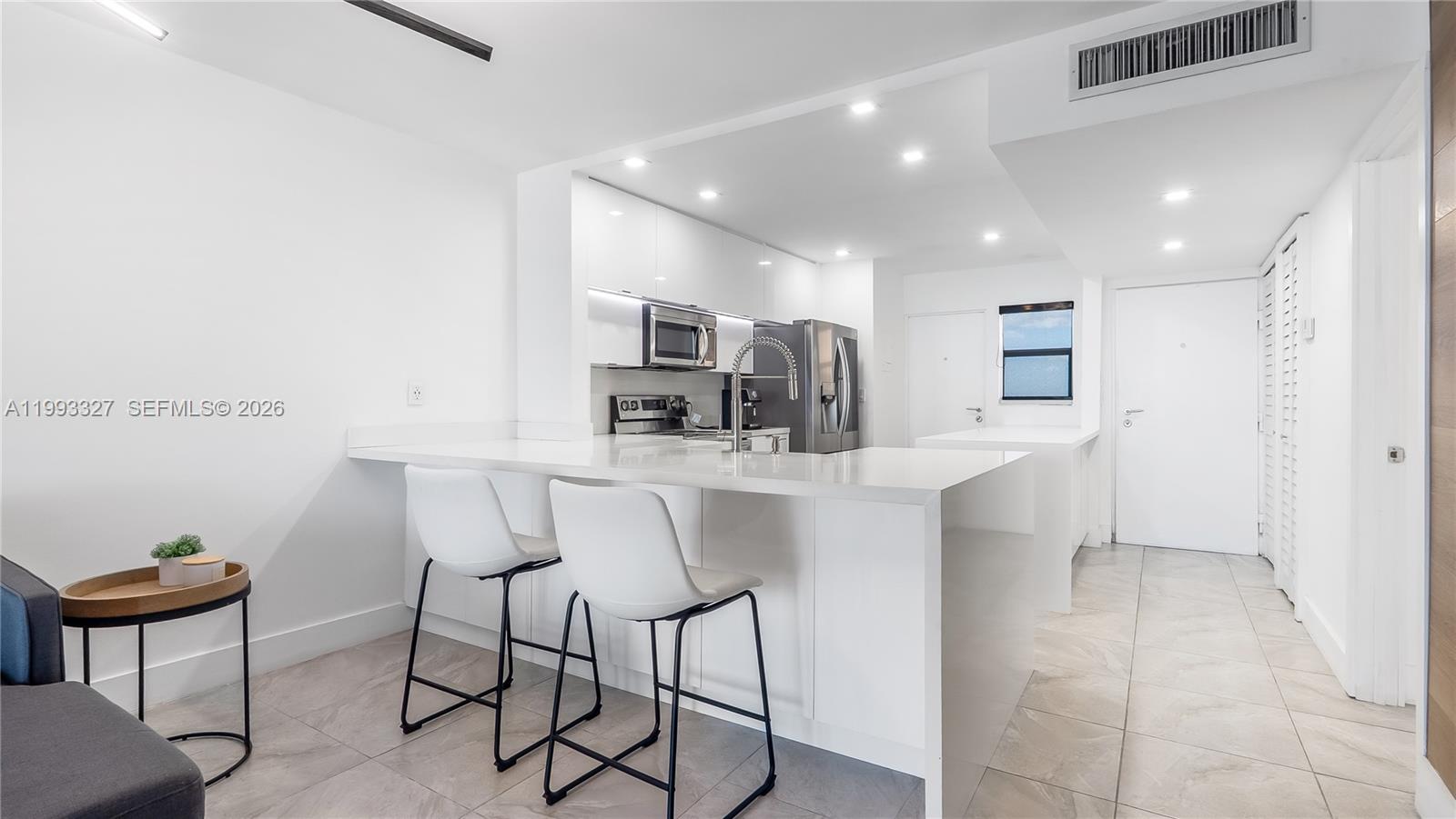 121 Golden Isles Dr #803, Hallandale Beach FL 33009