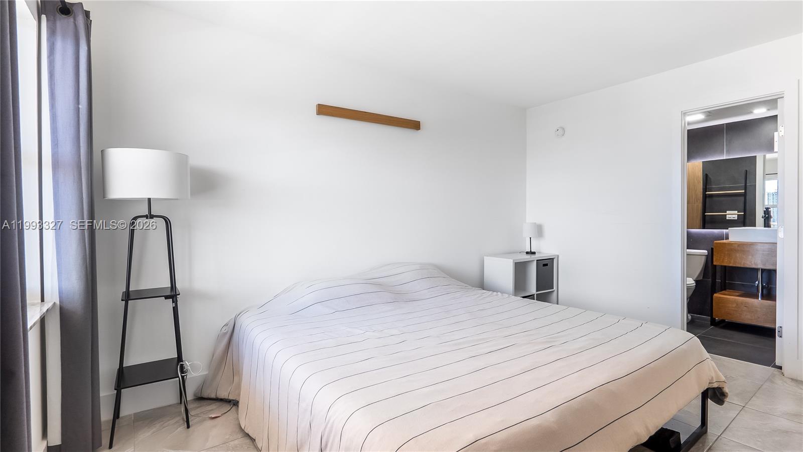 121 Golden Isles Dr #803, Hallandale Beach FL 33009