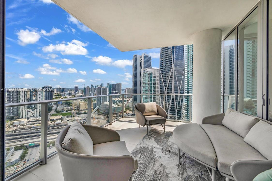 851 NE 1st Ave #3401, Miami FL 33132