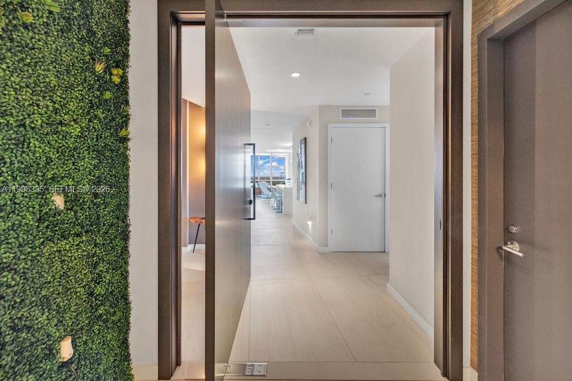 851 NE 1st Ave #3401, Miami FL 33132