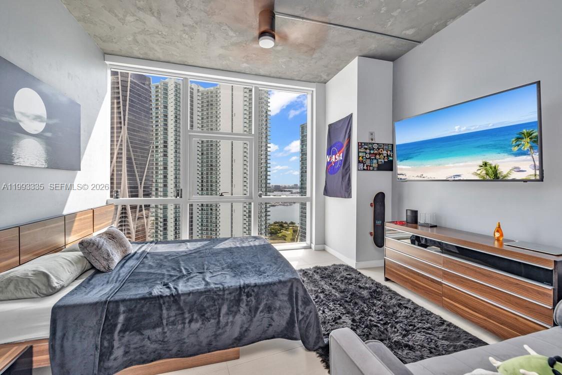 851 NE 1st Ave #3401, Miami FL 33132