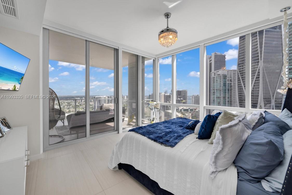 851 NE 1st Ave #3401, Miami FL 33132