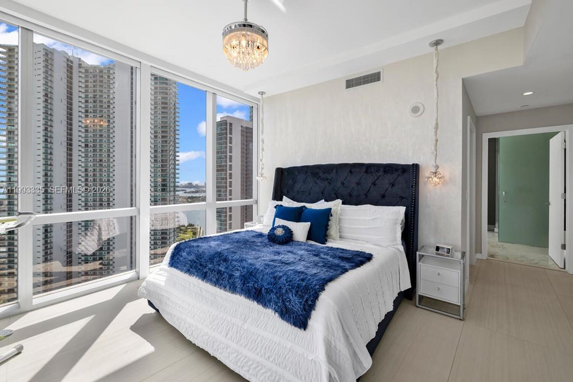 851 NE 1st Ave #3401, Miami FL 33132