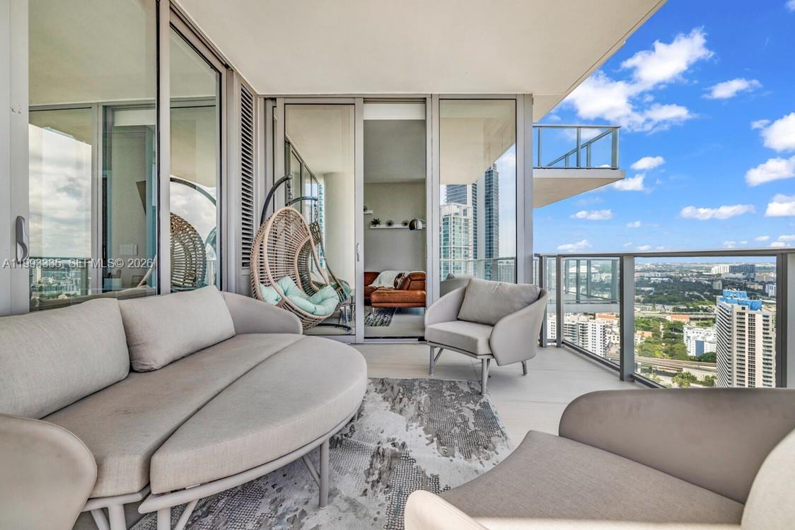 851 NE 1st Ave #3401, Miami FL 33132