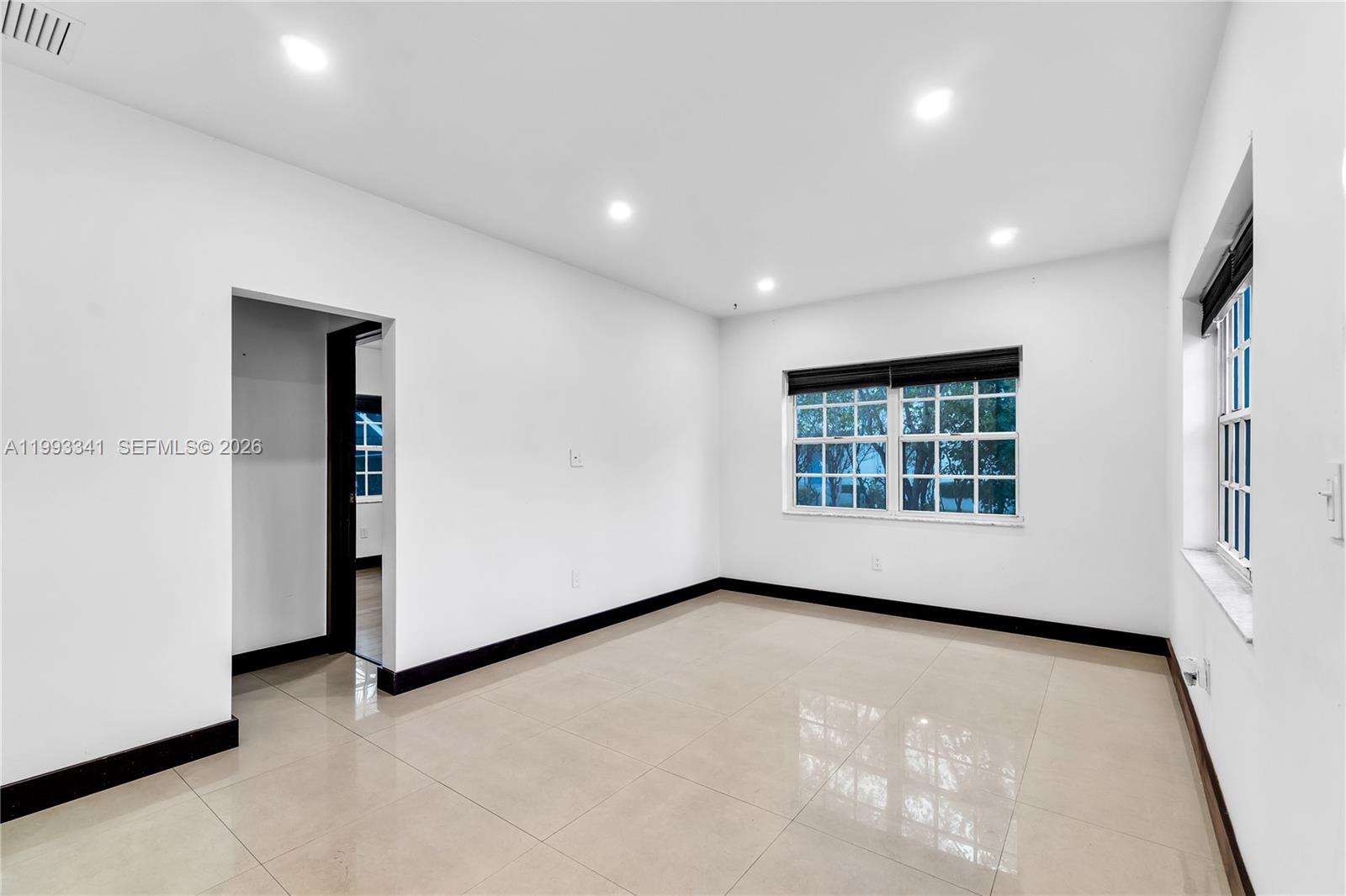 8335 E Crespi Blvd #4, Miami Beach FL 33141