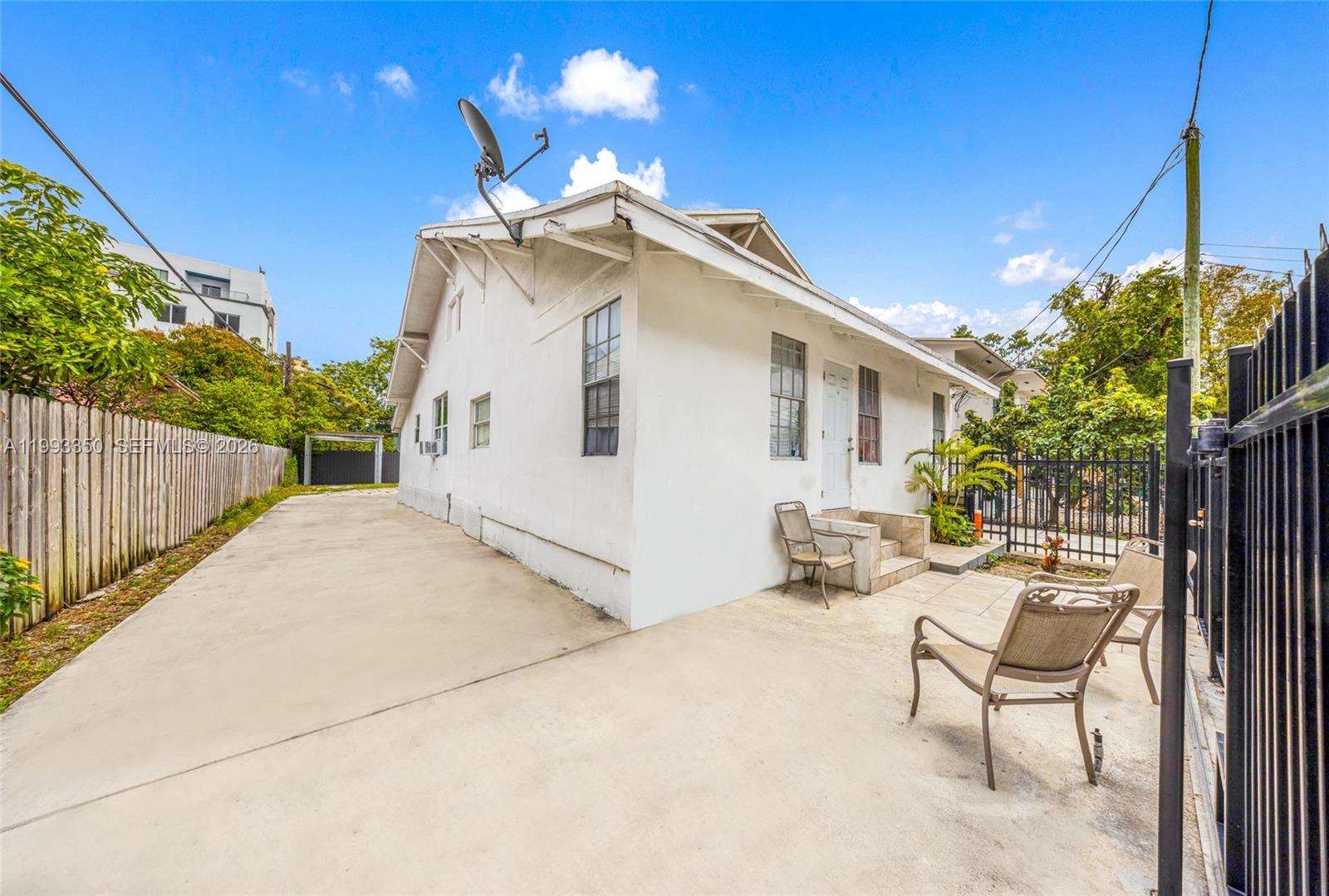 127 SW 7th Ave, Miami FL 33130