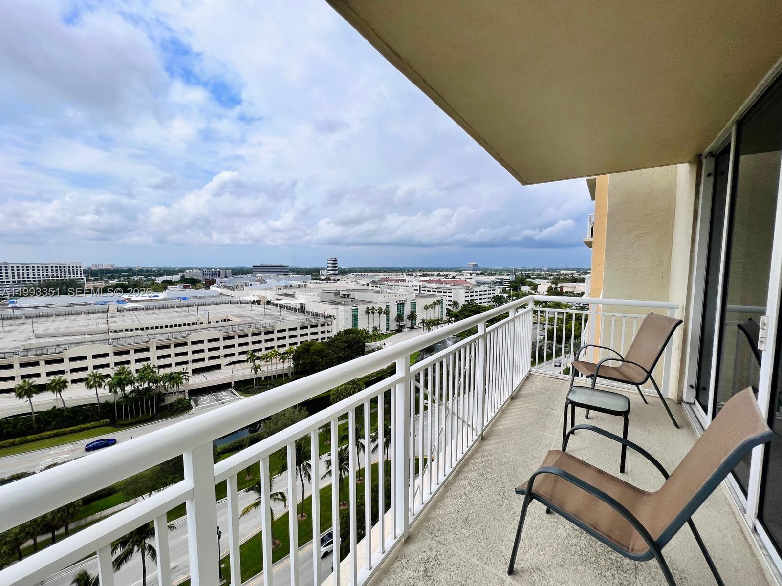 19501 W Country Club Dr #1408, Aventura FL 33180