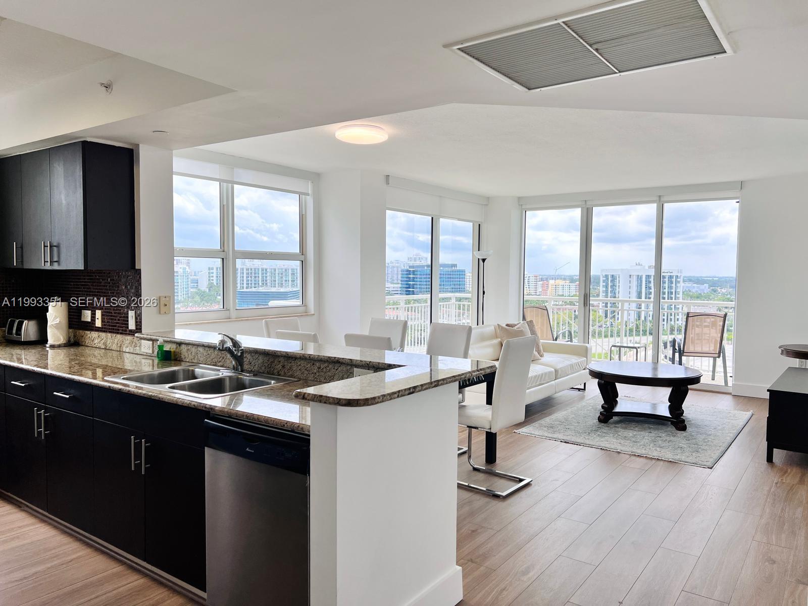 19501 W Country Club Dr #1408, Aventura FL 33180