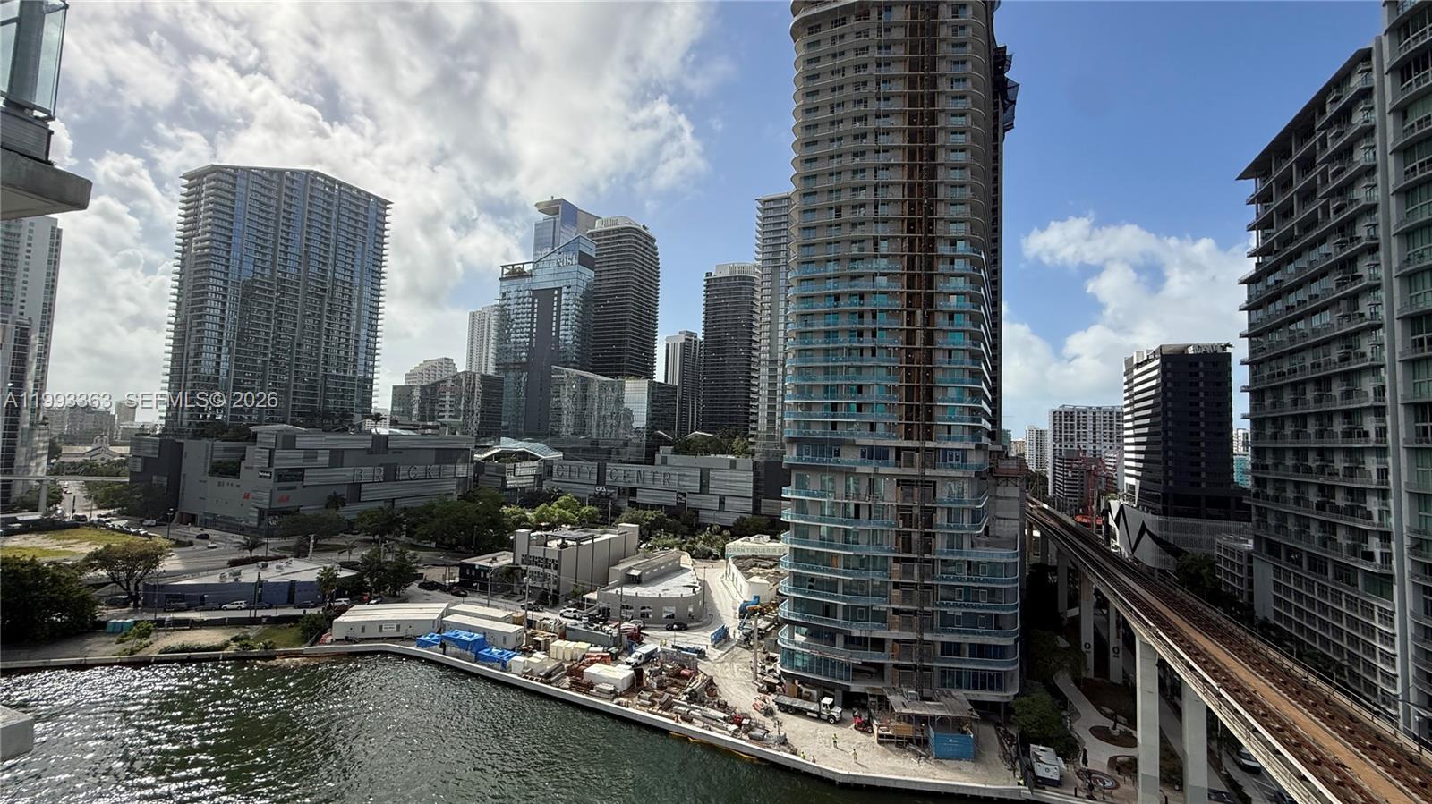 92 SW 3rd St #1505, Miami FL 33130