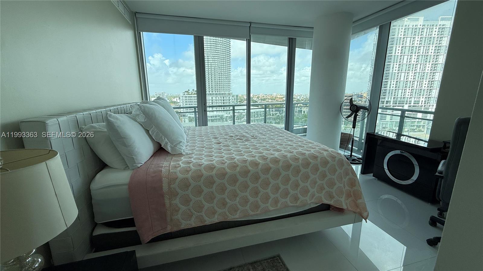 92 SW 3rd St #1505, Miami FL 33130