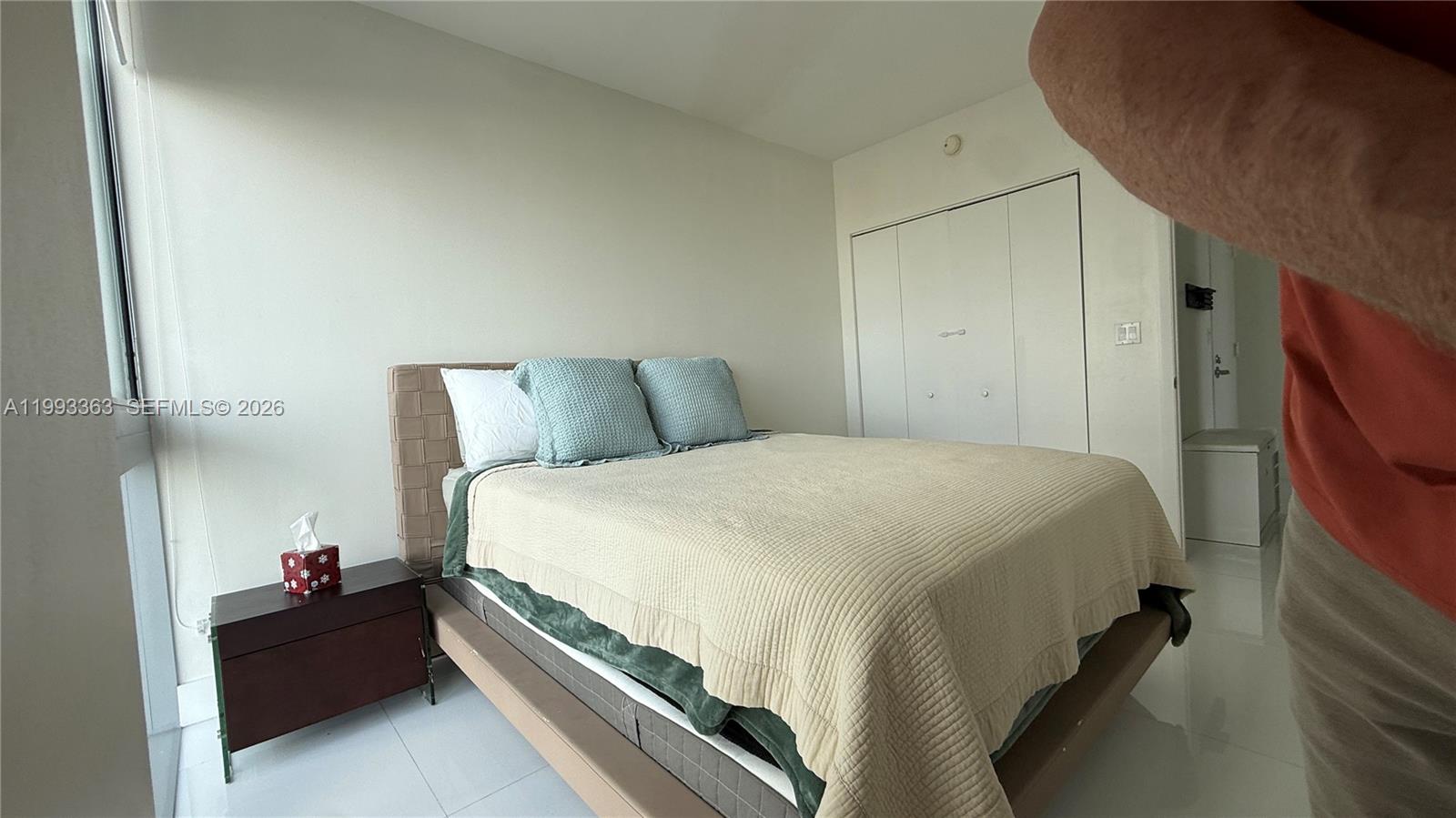 92 SW 3rd St #1505, Miami FL 33130