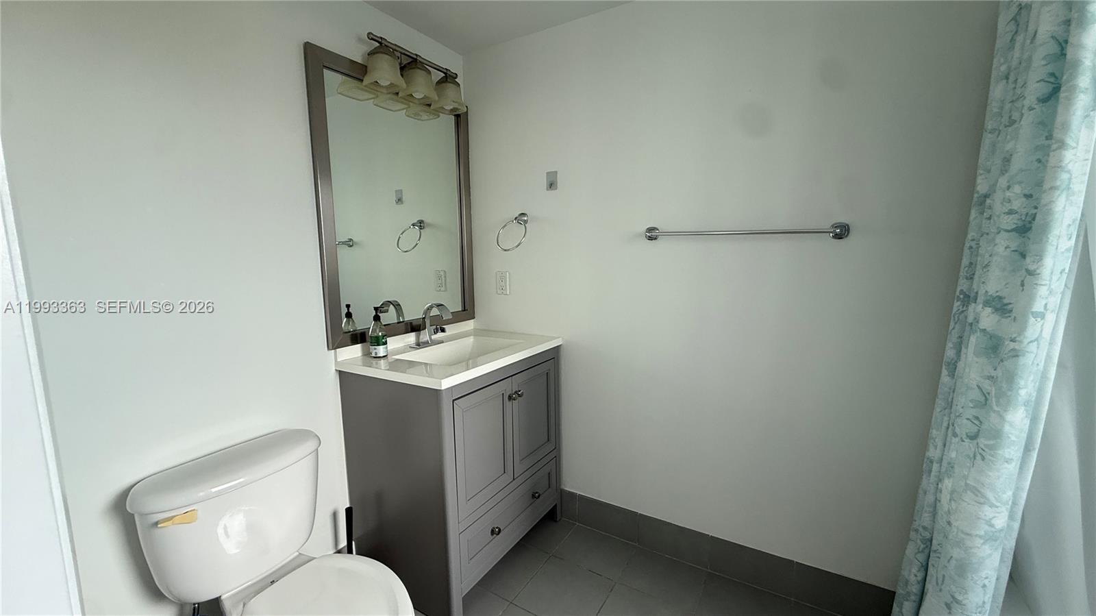 92 SW 3rd St #1505, Miami FL 33130