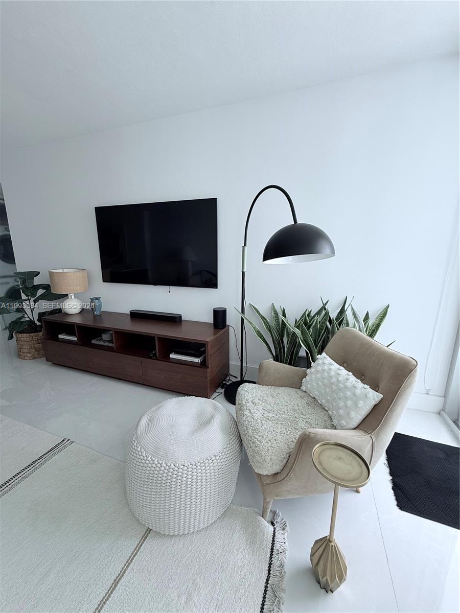 1000 West Ave #1523, Miami Beach FL 33139