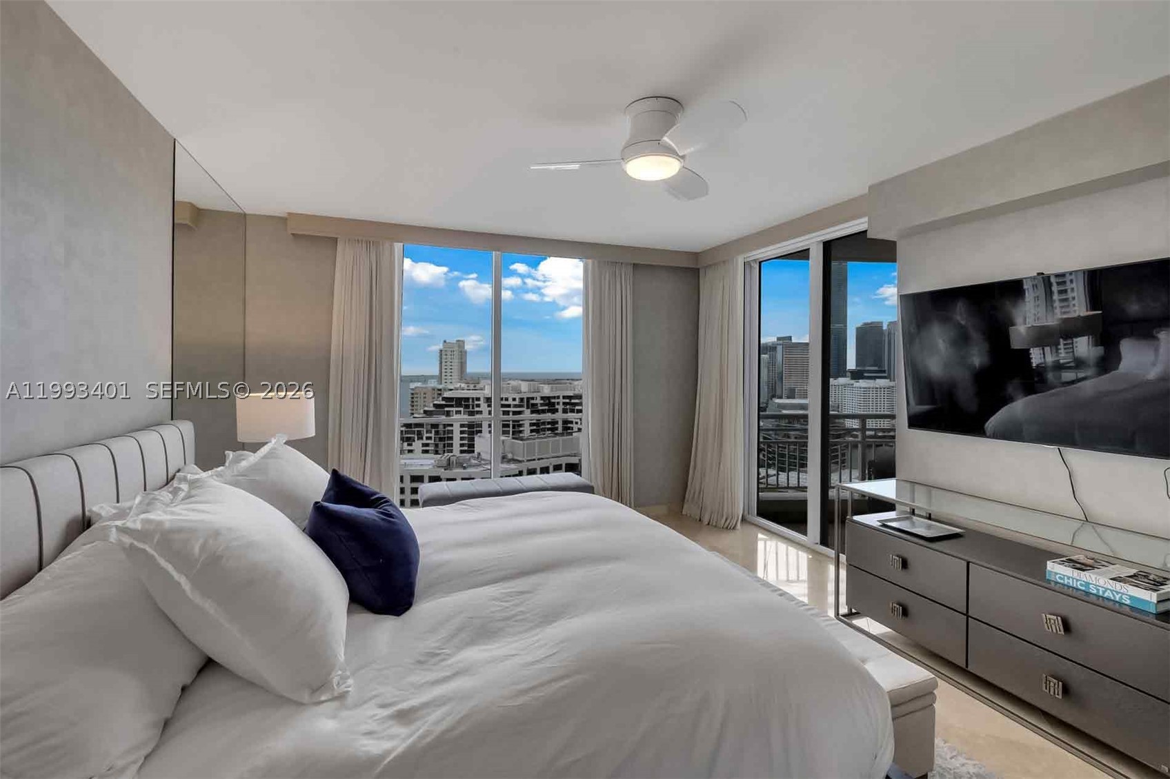 848 Brickell Key Dr #2605, Miami FL 33131