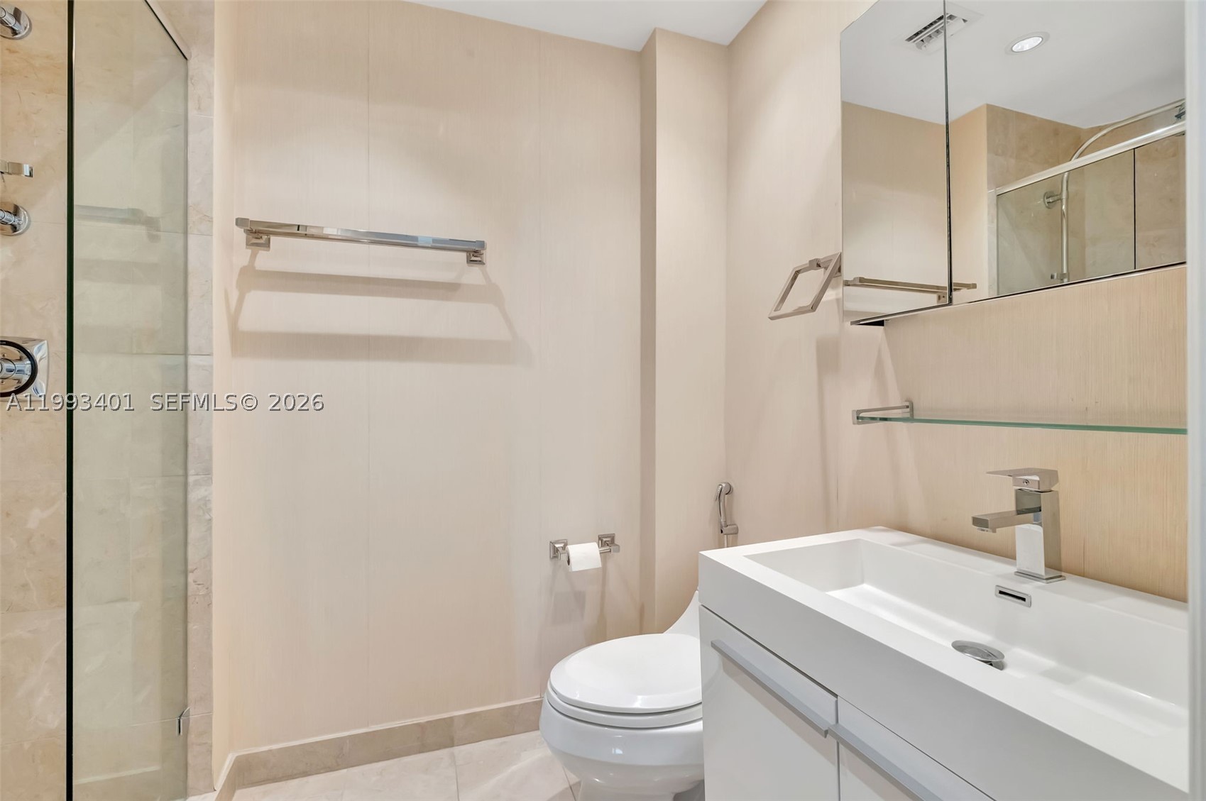 848 Brickell Key Dr #2605, Miami FL 33131