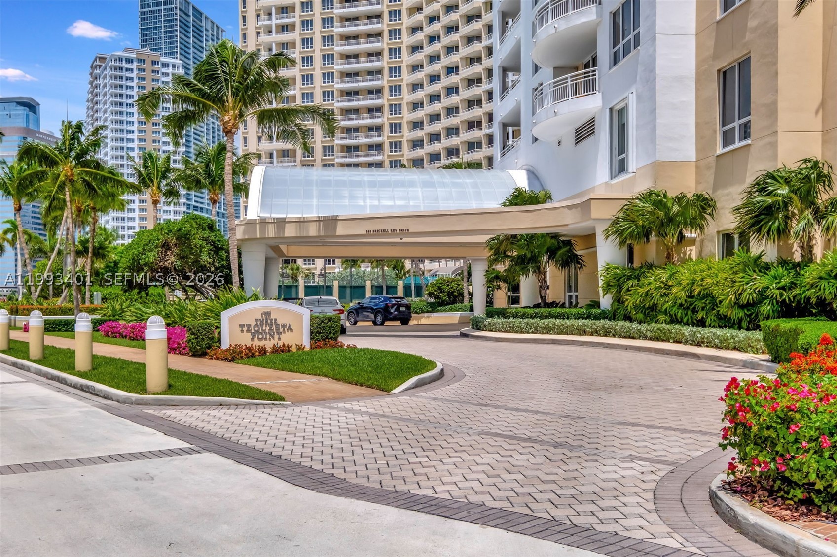 848 Brickell Key Dr #2605, Miami FL 33131