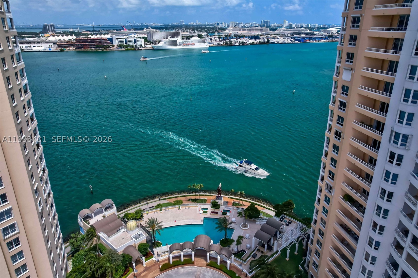 848 Brickell Key Dr #2605, Miami FL 33131