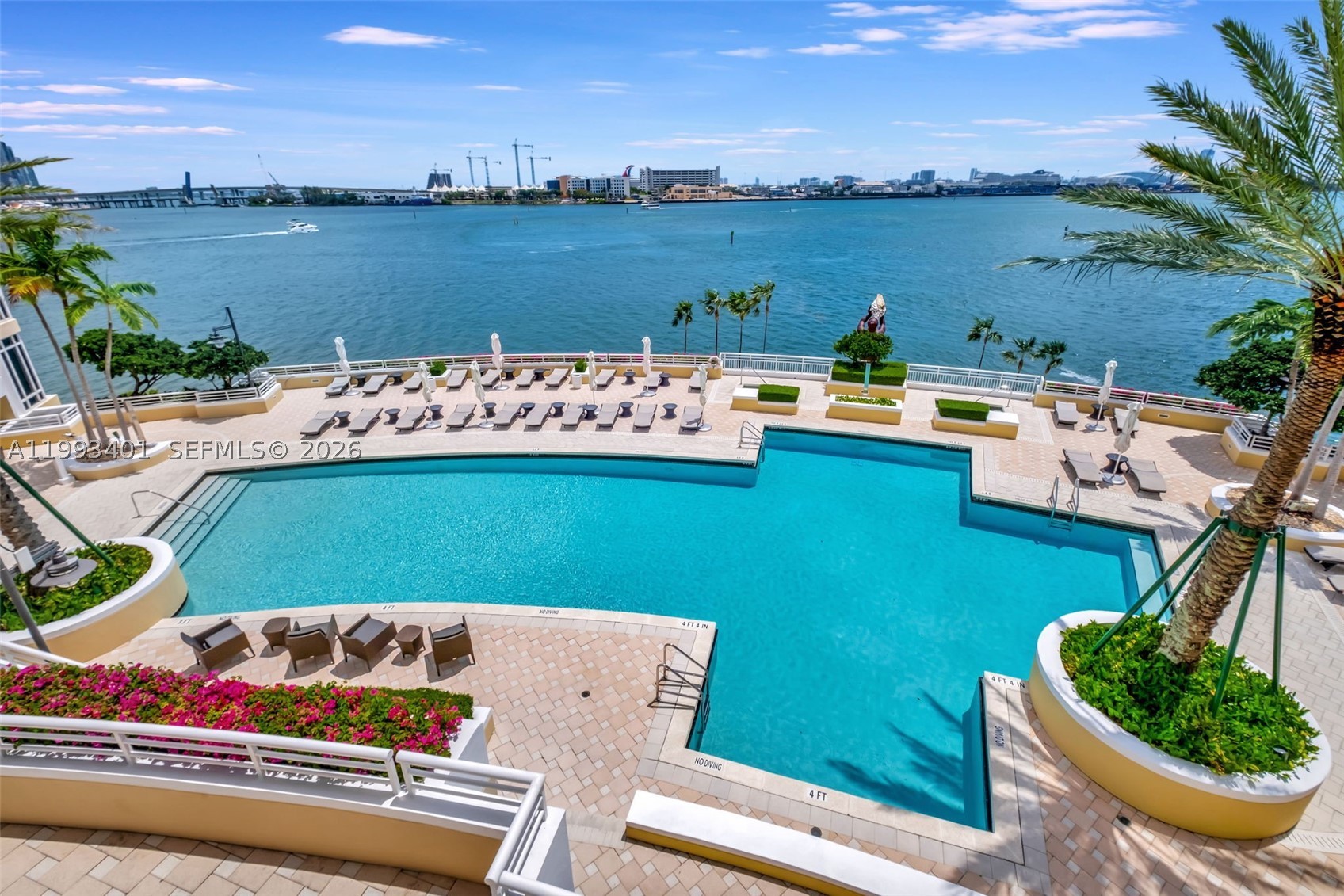 848 Brickell Key Dr #2605, Miami FL 33131