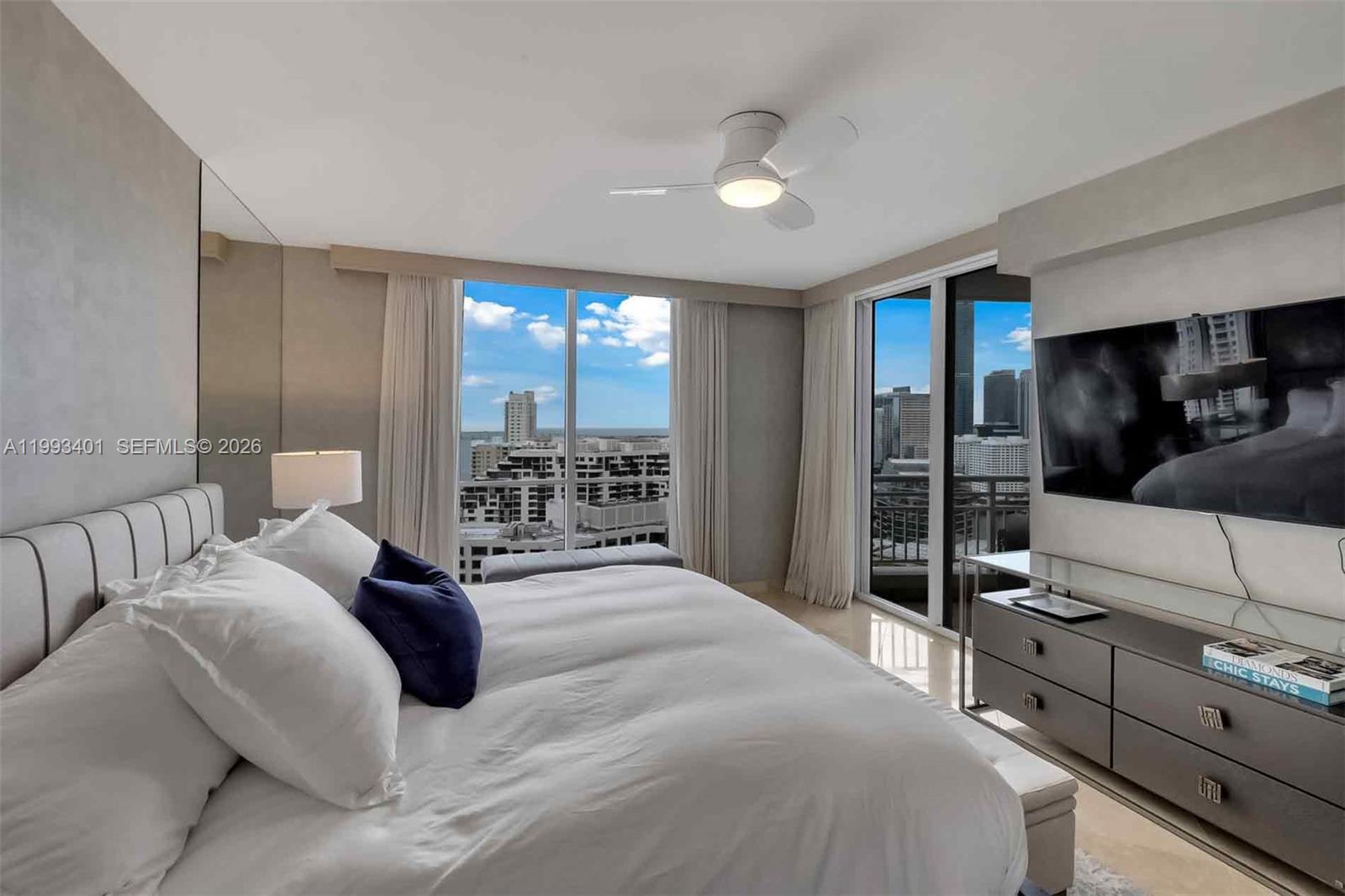 848 Brickell Key Dr #2605, Miami FL 33131