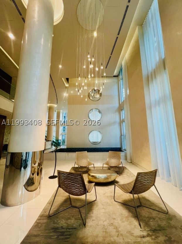 41 SE 5th St #903, Miami FL 33131