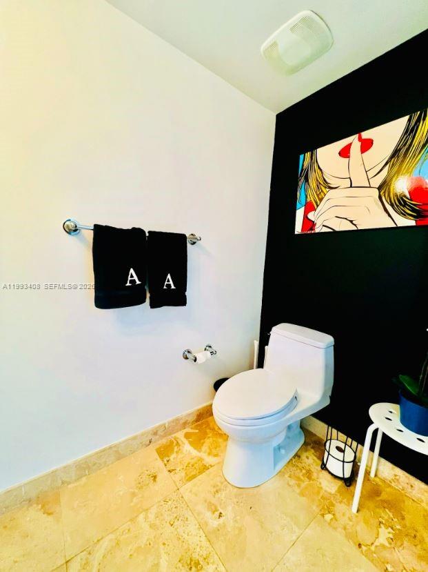 41 SE 5th St #903, Miami FL 33131