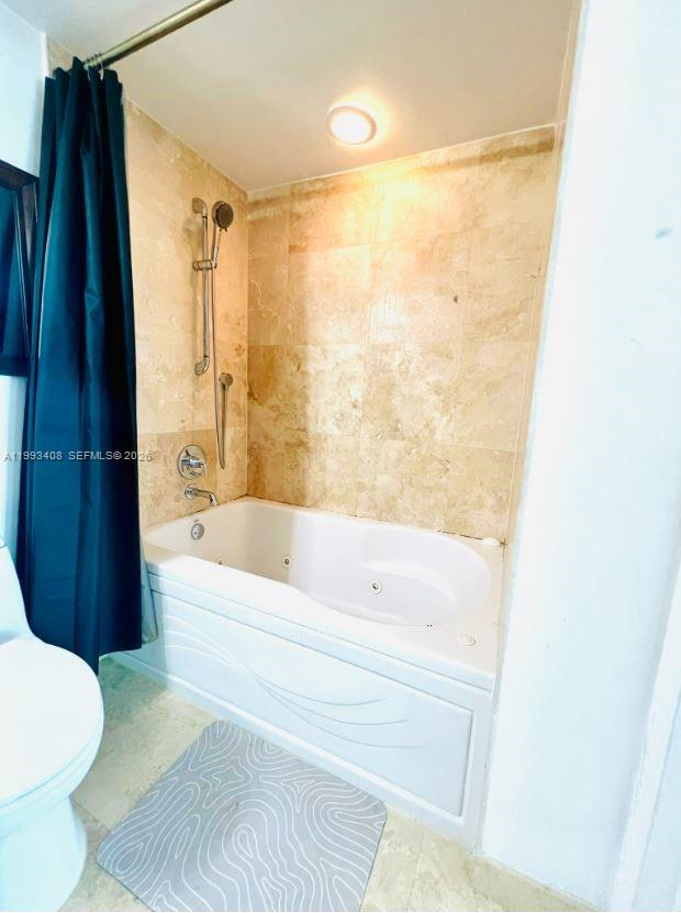 41 SE 5th St #903, Miami FL 33131