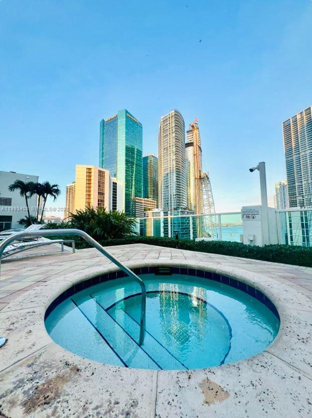 41 SE 5th St #903, Miami FL 33131
