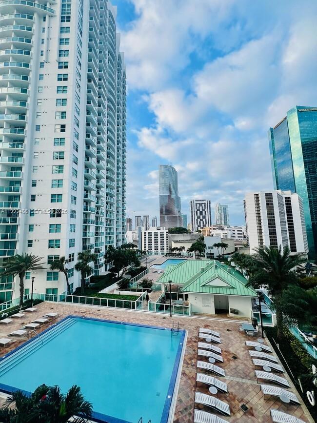 41 SE 5th St #903, Miami FL 33131