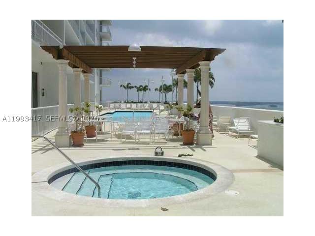1200 Brickell Bay Dr #1510, Miami FL 33131