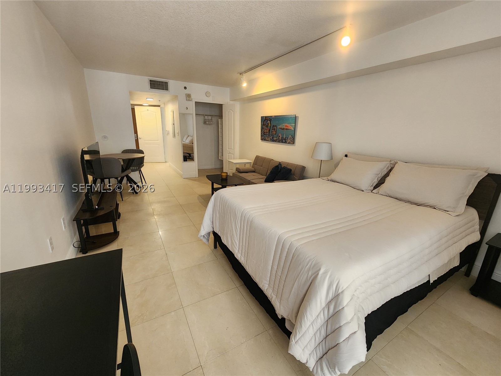 1200 Brickell Bay Dr #1510, Miami FL 33131