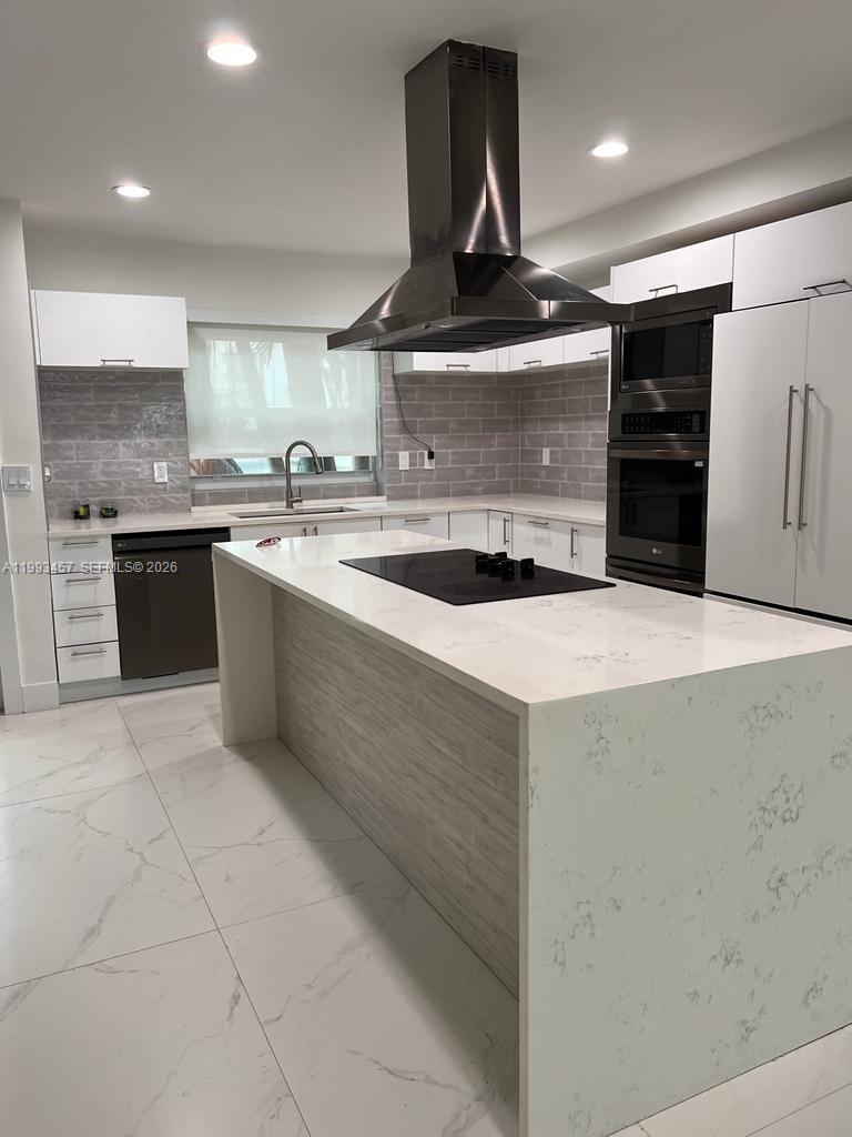 3672 NE 167th St #31, North Miami Beach FL 33160