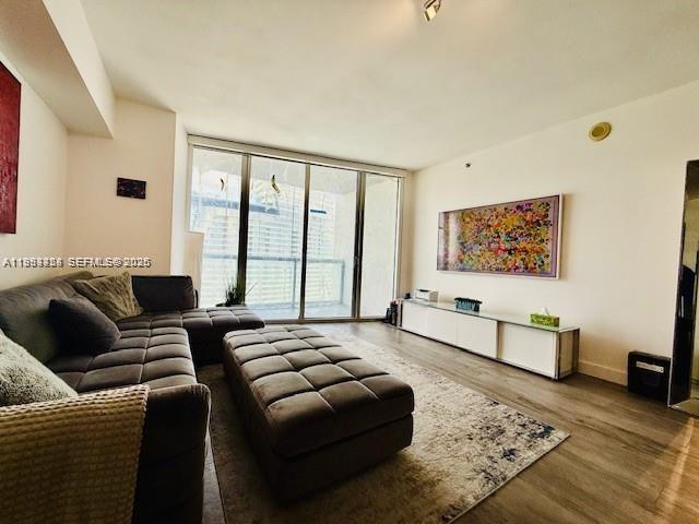 475 Brickell Ave #4910, Miami FL 33131