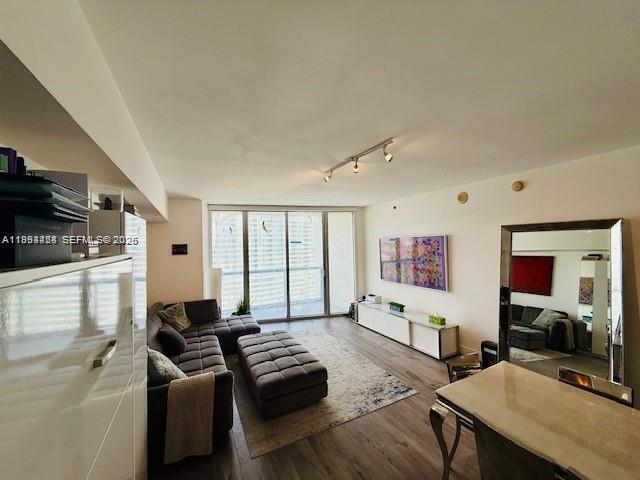 475 Brickell Ave #4910, Miami FL 33131