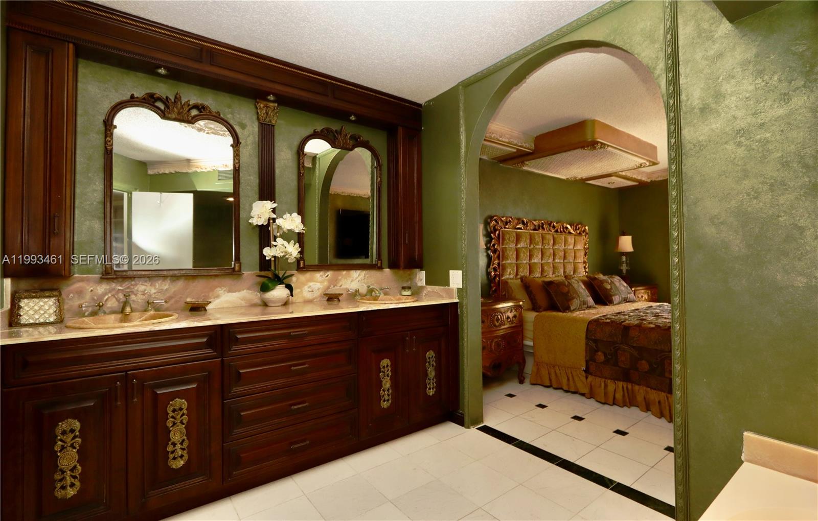 3530 Mystic Pointe Dr #2915, Aventura FL 33180