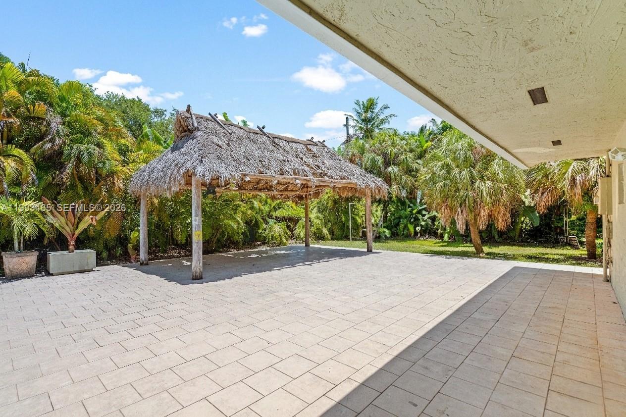 7997 SW 76th Avenue, Miami FL 33143