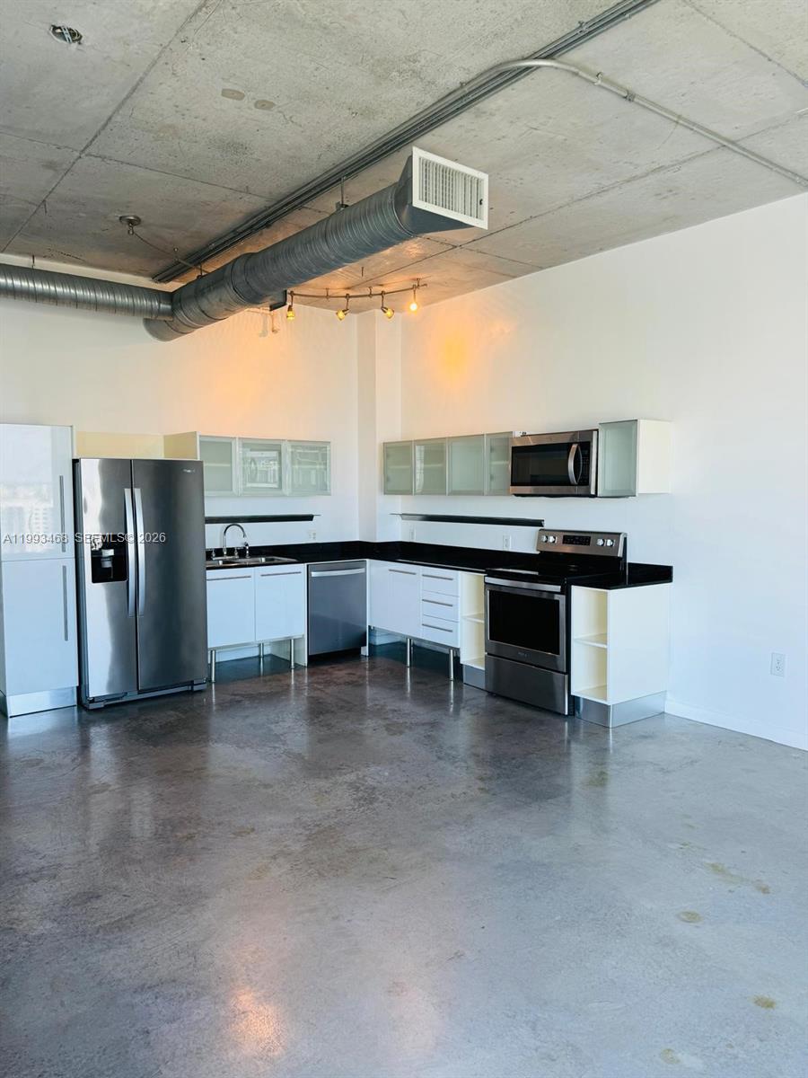 10 SW South River Dr #1710, Miami FL 33130
