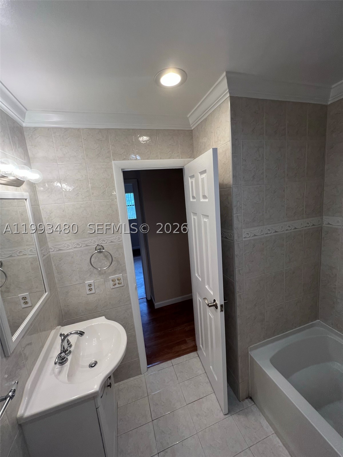 2605 NW 47th Ter #103, Lauderdale Lakes FL 33313