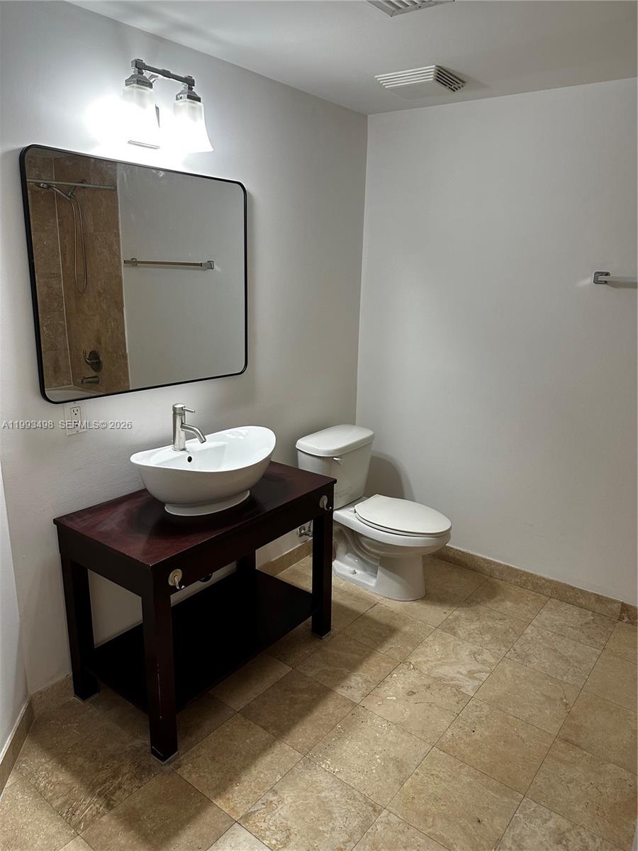 350 S Miami Ave #1704, Miami FL 33130