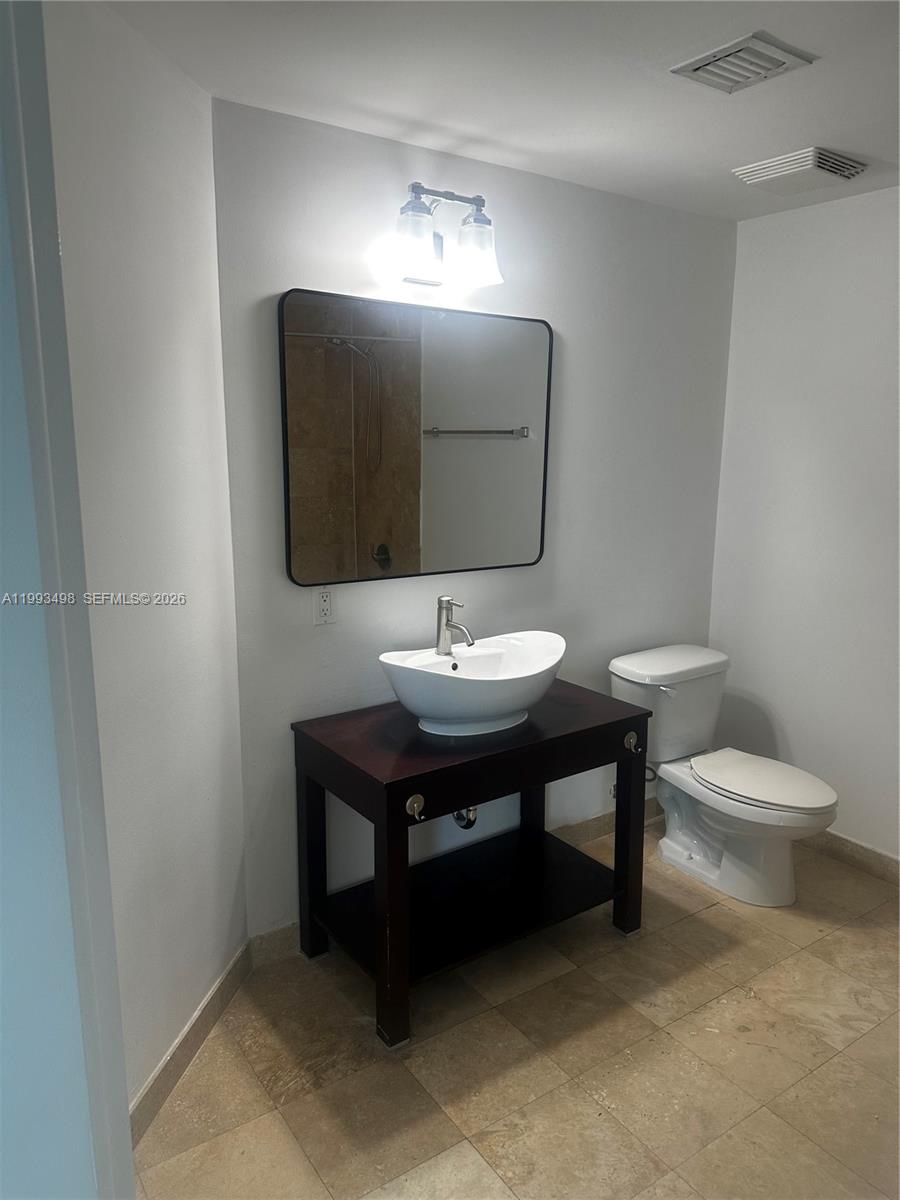 350 S Miami Ave #1704, Miami FL 33130