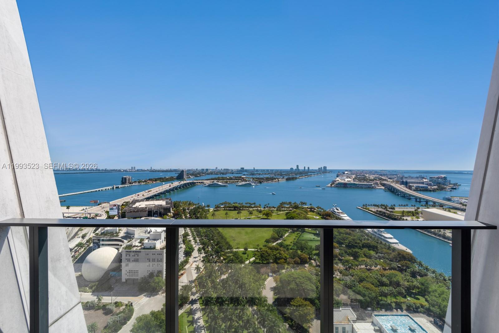 1000 Biscayne Blvd #2702, Miami FL 33132