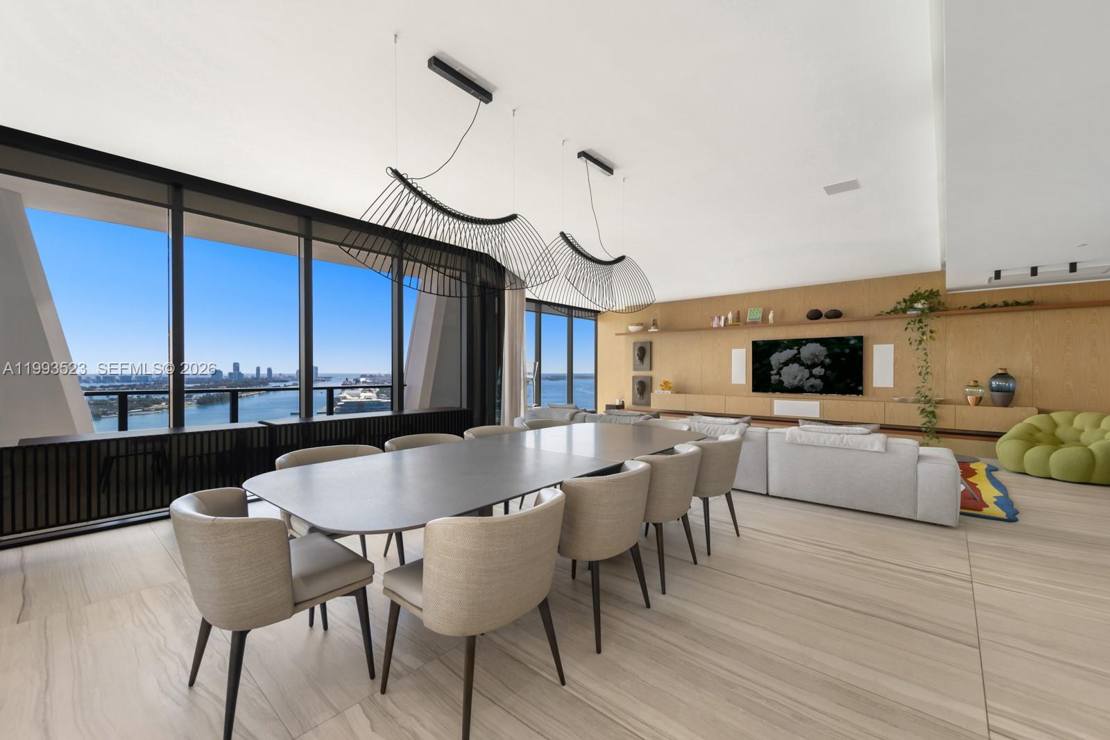 1000 Biscayne Blvd #2702, Miami FL 33132